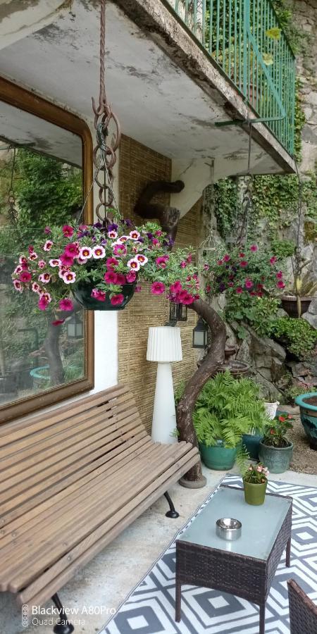 Chambre Bounty, B&B, Cuisine Privee, Lit Queen Size, Terrasse, Parking, Garage Olliergues Exterior photo